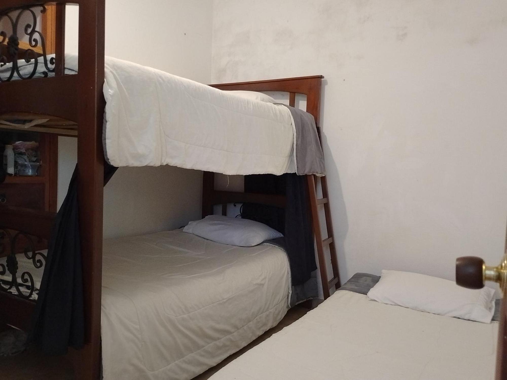 Family Host Hostel Вилья-де-Лейва Экстерьер фото